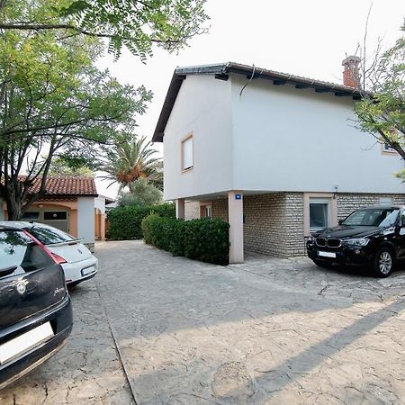 Beach Boy & Pool Girl Apartments Вир Екстер'єр фото