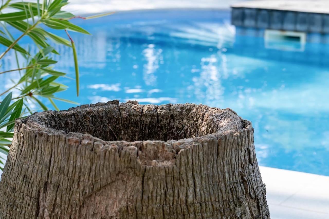 Beach Boy & Pool Girl Apartments Вир Екстер'єр фото