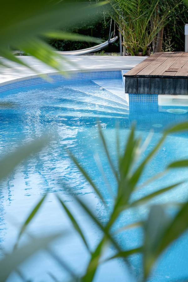 Beach Boy & Pool Girl Apartments Вир Екстер'єр фото