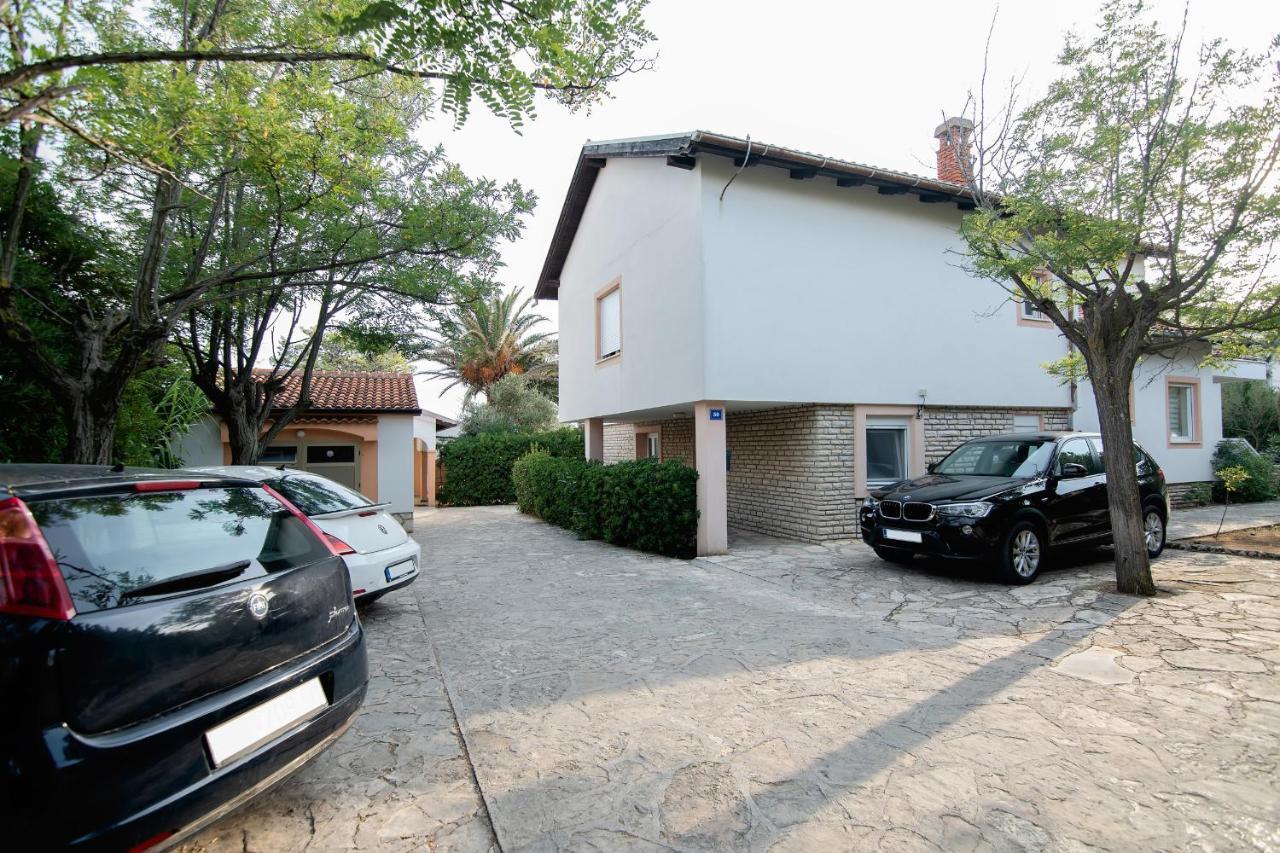 Beach Boy & Pool Girl Apartments Вир Екстер'єр фото